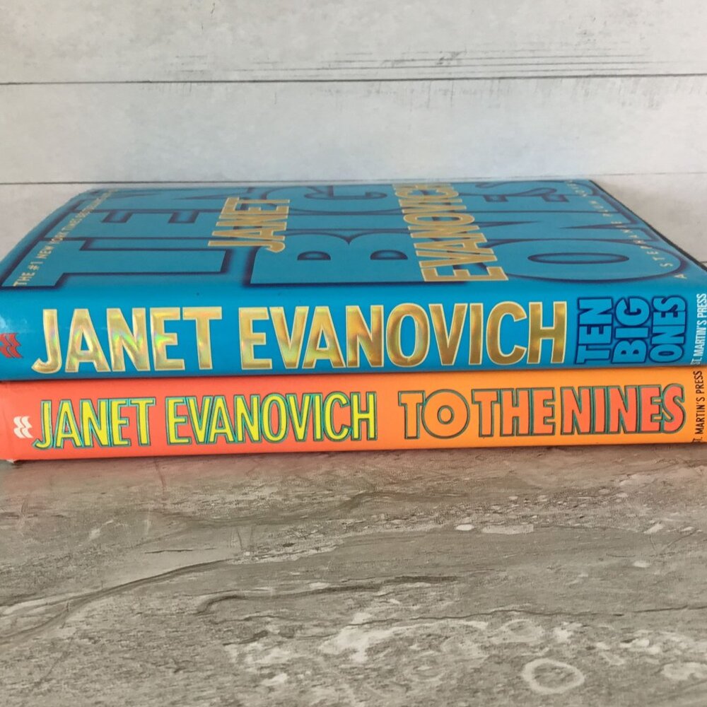Janet Evanovich Hardcover Set Ten Big Ones & To The Nines Stephanie Plum Novels